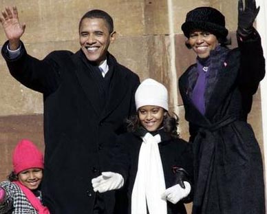 barack obama pictures as a child. Sasha and Malia Obama have
